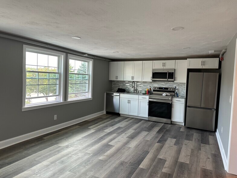 Kitchen - 252 Main St