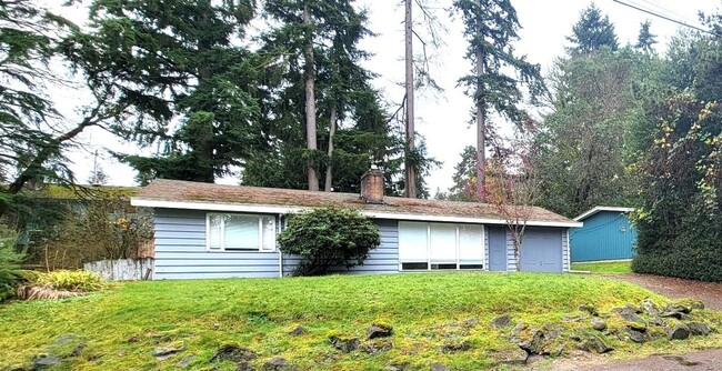 Updated 3 BED 1BA Shoreline Rambler - Updated  3 BED 1BA Shoreline Rambler