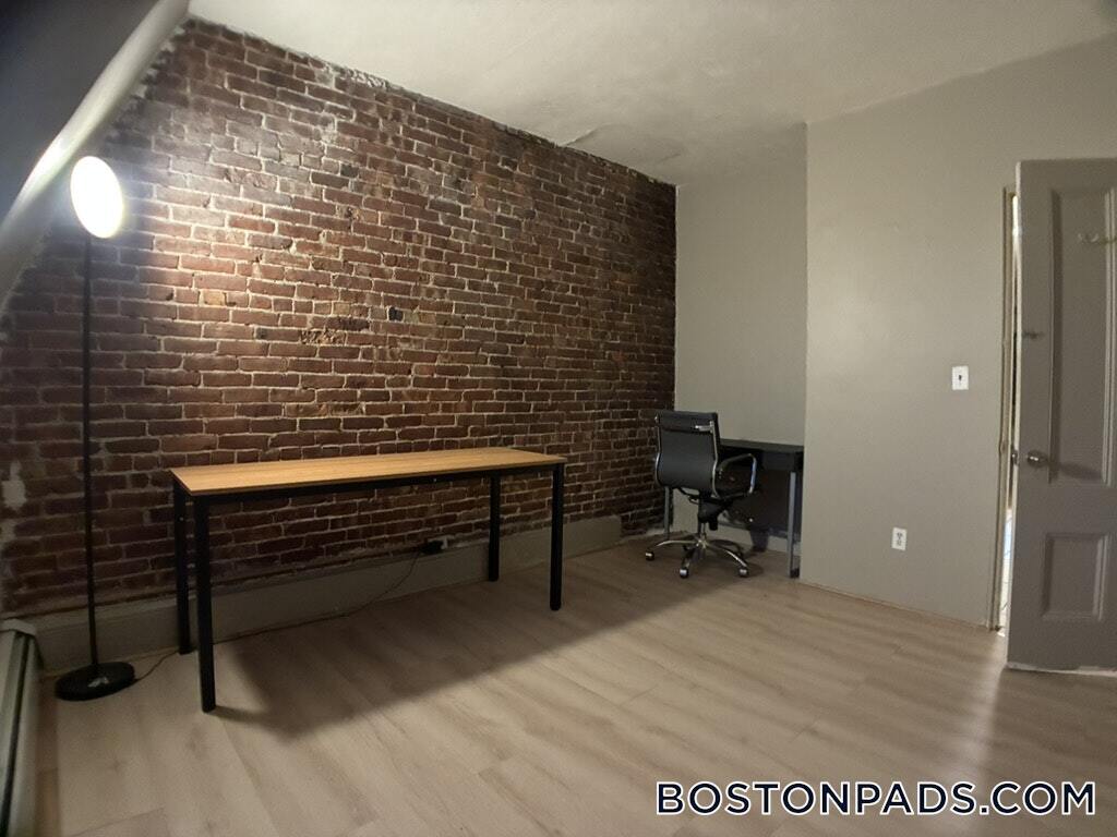 Building Photo - 23 Worcester Square