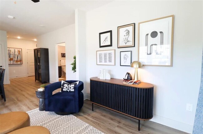 Building Photo - 300 Hwy 81