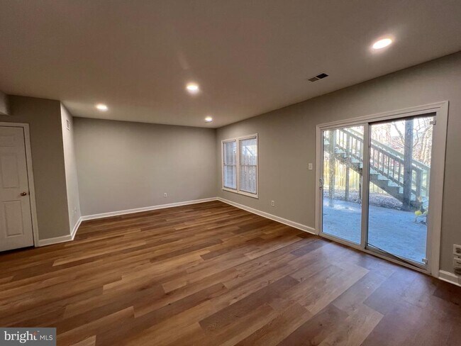 Building Photo - 4131 Bancroft Ln