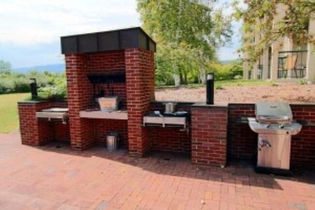 Building Photo - 48 Cooper Memorial Dr