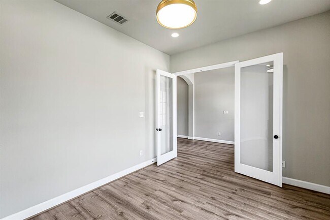 Building Photo - 7327 Camden Crestwood Way