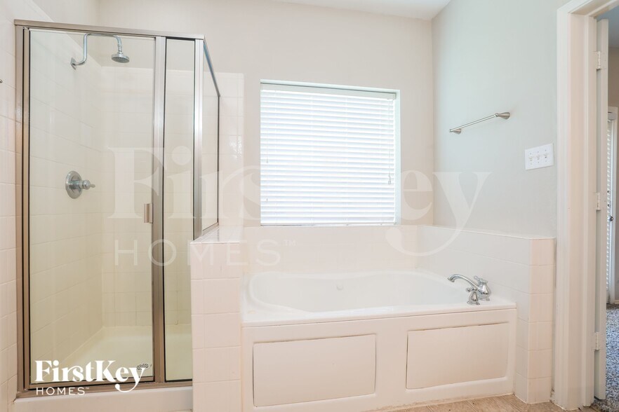 Building Photo - 1731 Vista Ridge Dr W