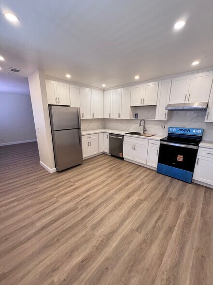 Building Photo - 511 Granger Ter