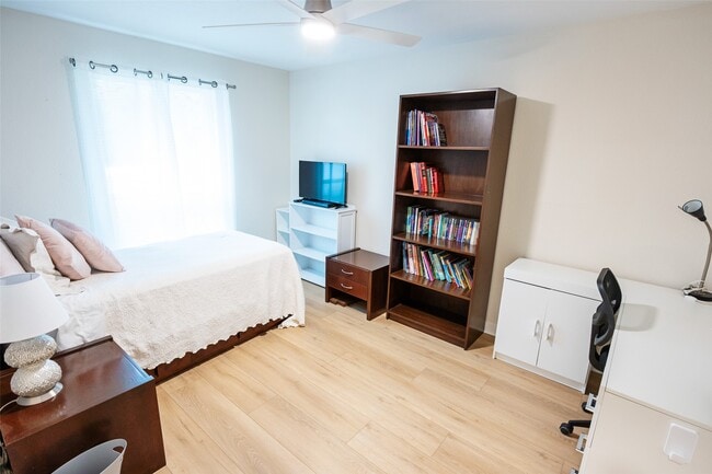 Building Photo - 42 S Waxberry Rd