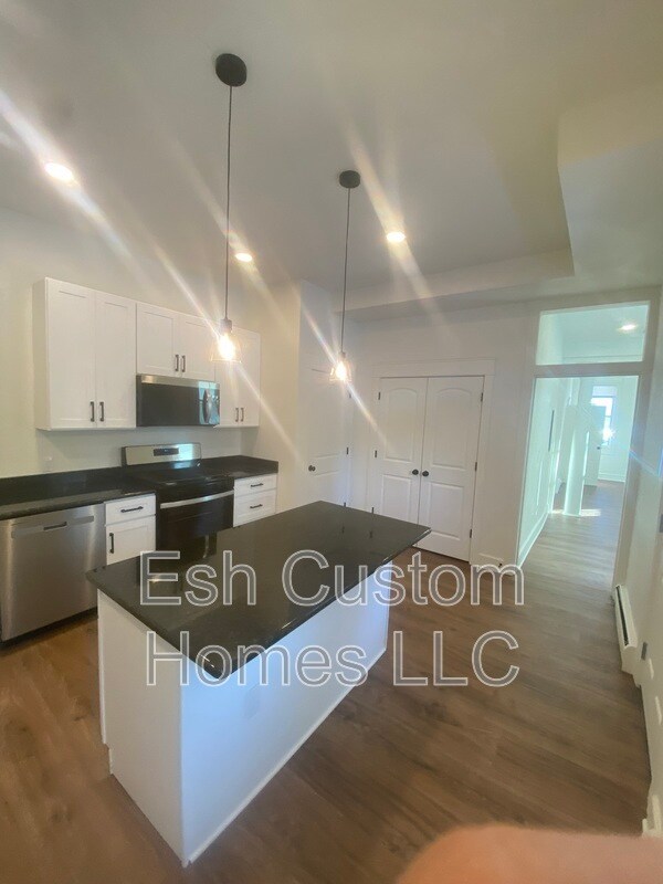 Building Photo - 2686 Lititz Pike