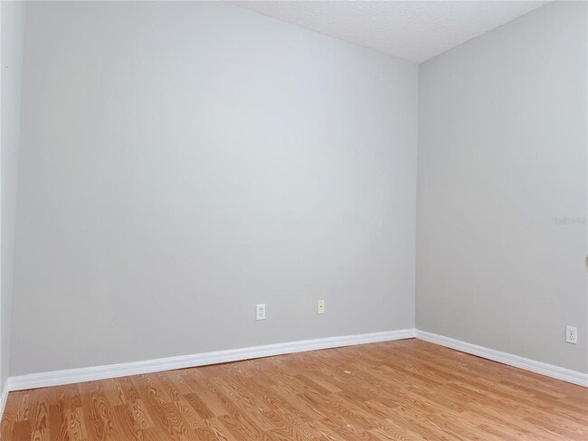 Building Photo - 5004 Alavista Dr