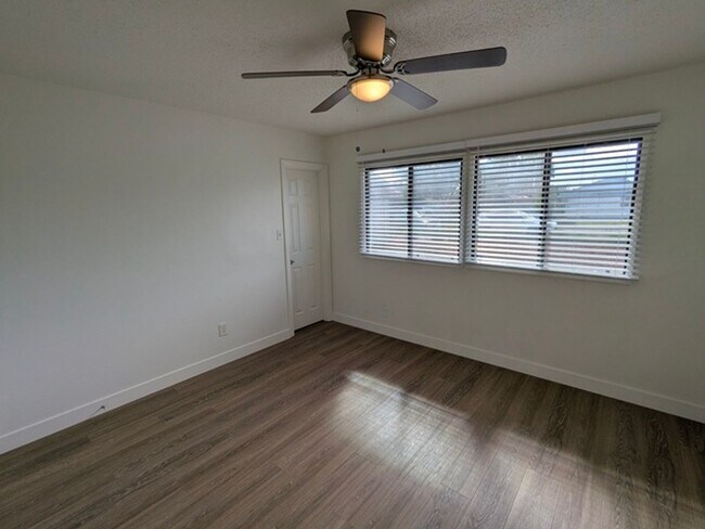 Building Photo - 3 BR / 2 BA Single Story Home in Serra Mesa