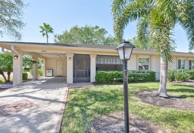 Building Photo - 2035 Hampstead Cir