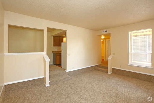 1BR, 1BA Flat - 711SF - Living Area - Sunnyview Apartments