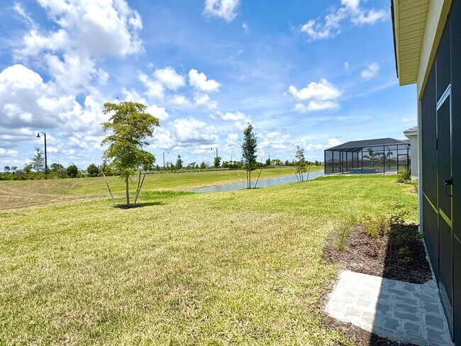 Building Photo - Brand New Luxury Rental in Wellen Park – Never Lived In!