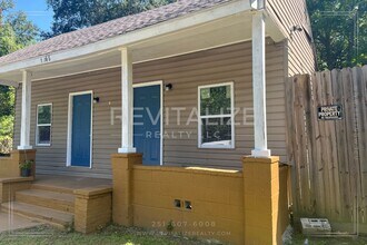 Building Photo - Charming 3-Bedroom, 2-Bath Home Near Downt...