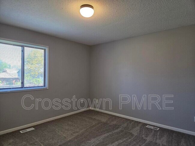 Building Photo - 4973 W 8th Street Rd