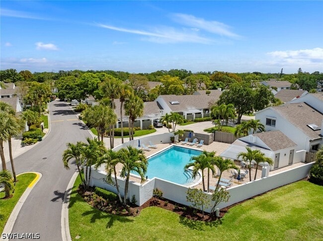 Building Photo - 879 Meadowland Dr