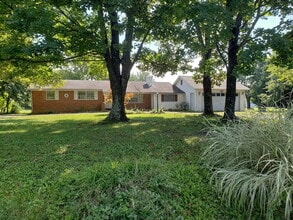 Building Photo - "Charming 3-Bed Retreat on Belvoir Rd, The...