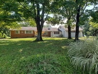 Building Photo - "Charming 3-Bed Retreat on Belvoir Rd, The...