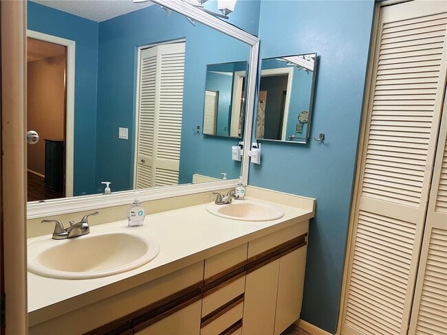 Building Photo - 3958 Easton Terrace