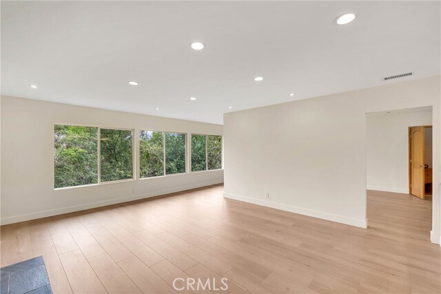 Building Photo - 859 St Katherine Dr