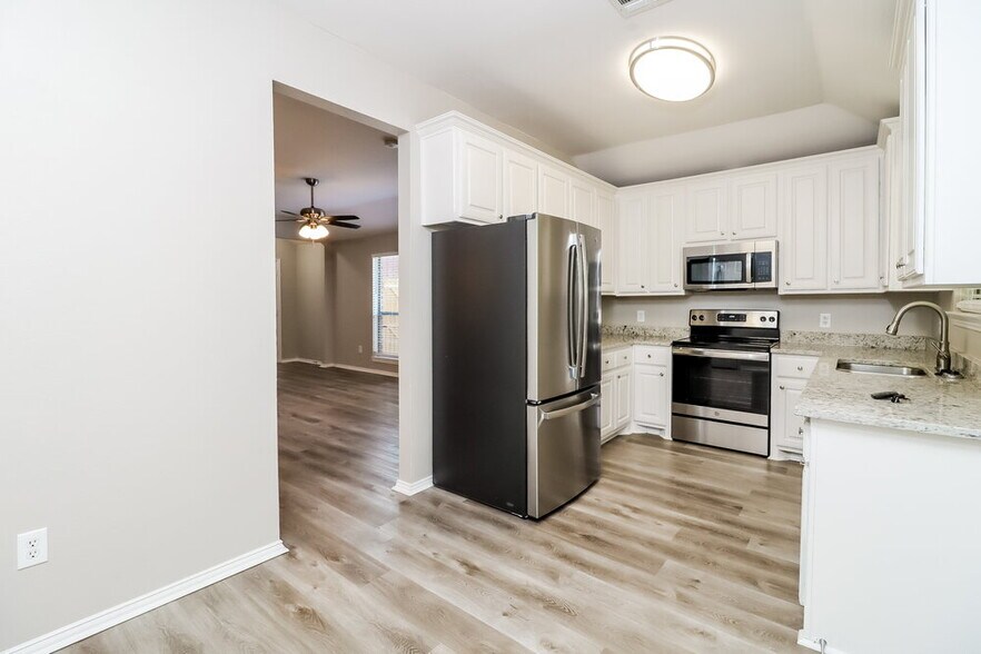 Building Photo - 9312 Aubree Ct