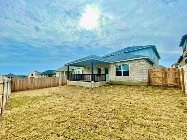 Building Photo - 6800 Covina Ln