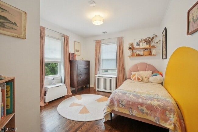 Building Photo - 6 Girard Pl