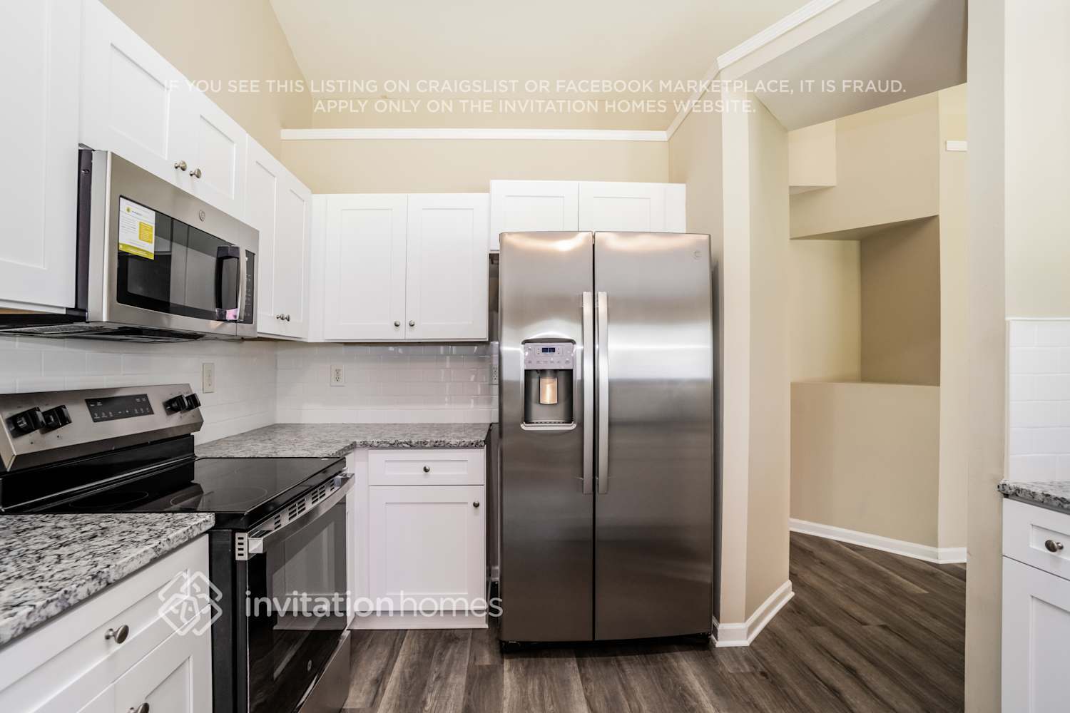 Building Photo - 15232 De Havilland Dr