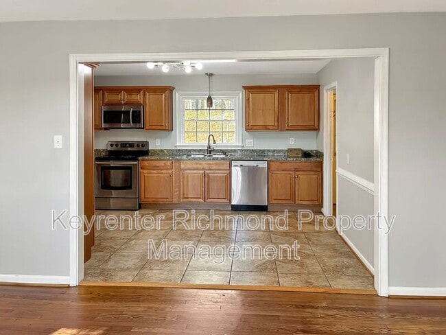 Building Photo - 7820 Conifer Rd