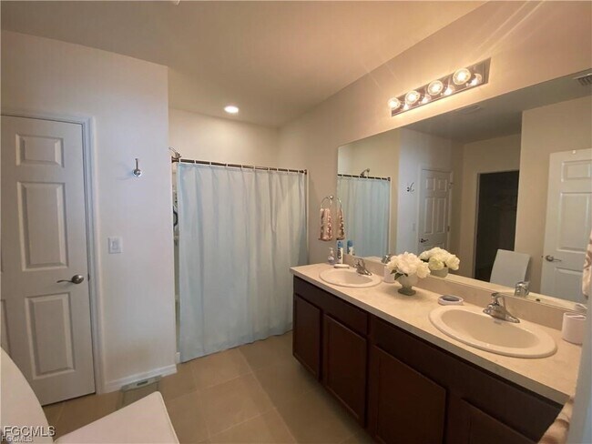 Building Photo - 10531 Canal Brook Ln