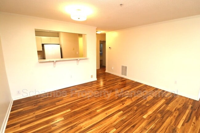 Building Photo - 510 Springfork Dr