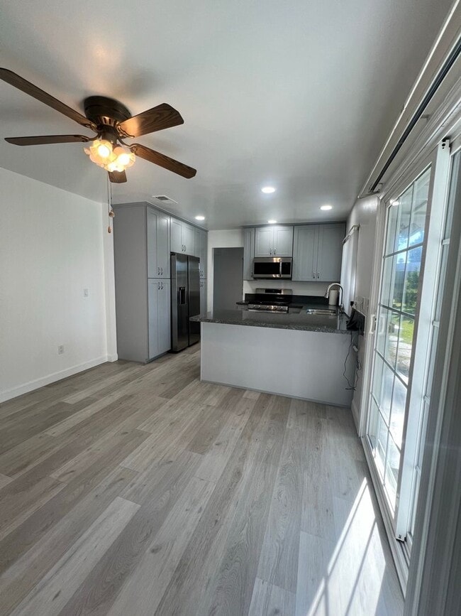 Building Photo - Spacious 2-Story House in Whittier
