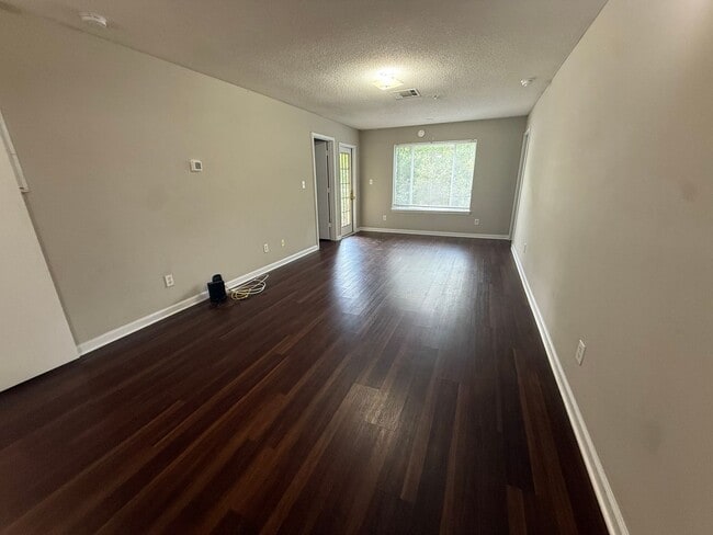 Building Photo - 1500 Graduate Ln