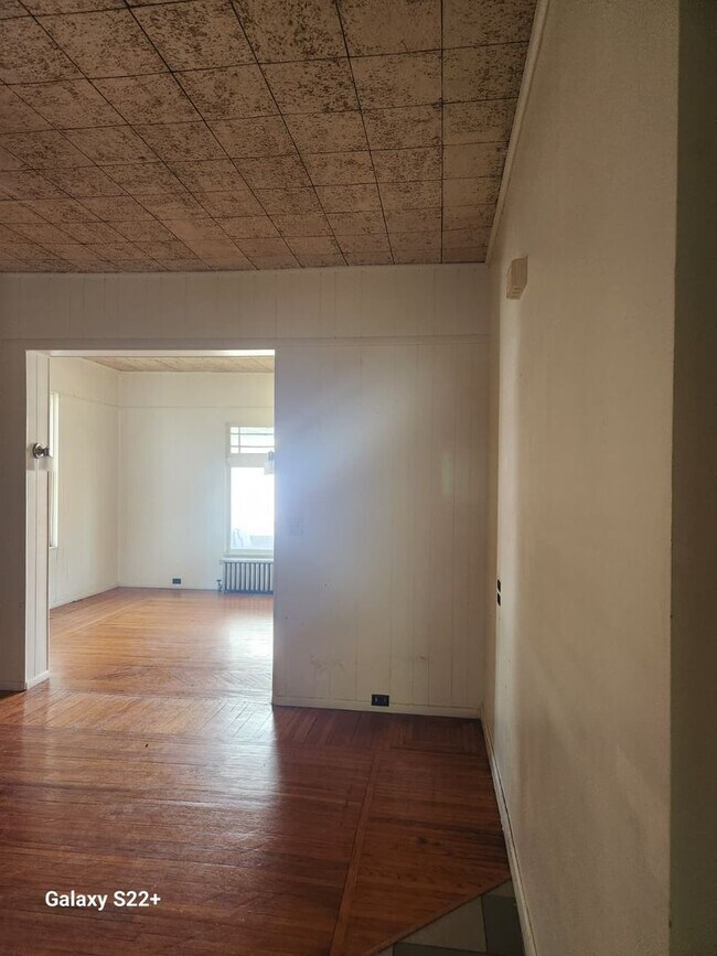Building Photo - 2526 Broad Ave