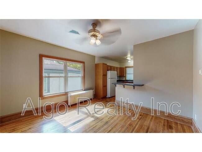 Building Photo - 609 Snelling Ave N