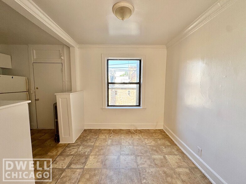 Building Photo - 2331 N Spaulding Ave