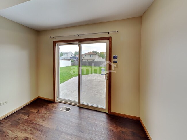 Building Photo - 2110 Three Forks Dr