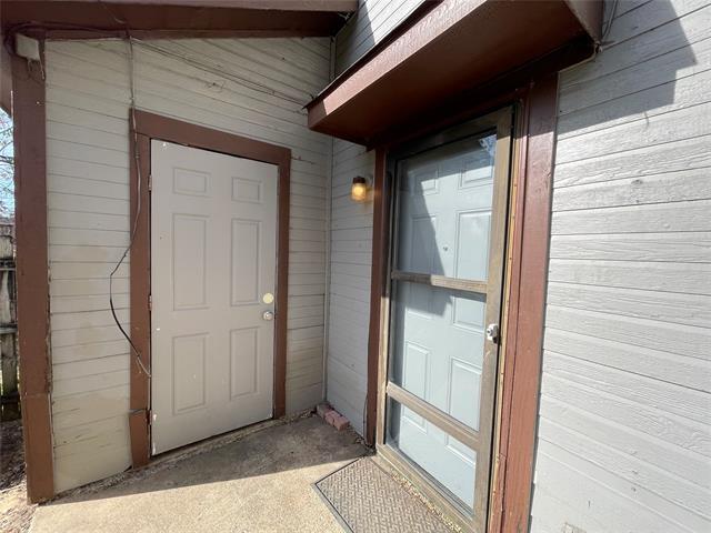 Building Photo - 1404 Shufford St