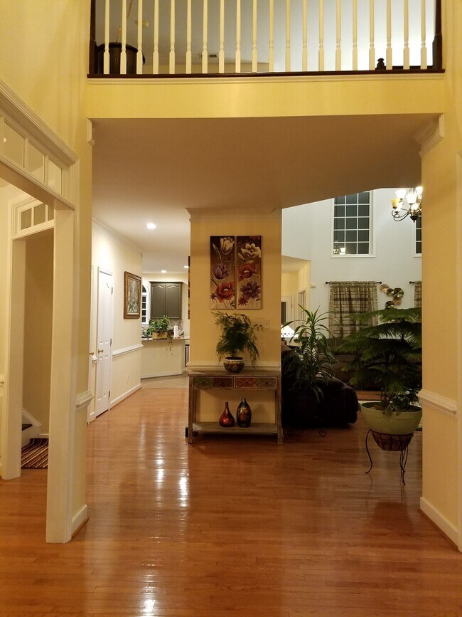 Building Photo - 4917 Sadler Glen Ct, Glen Allen, VA 23060