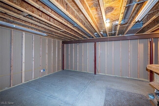 Building Photo - 6470 Aberdeen Ln