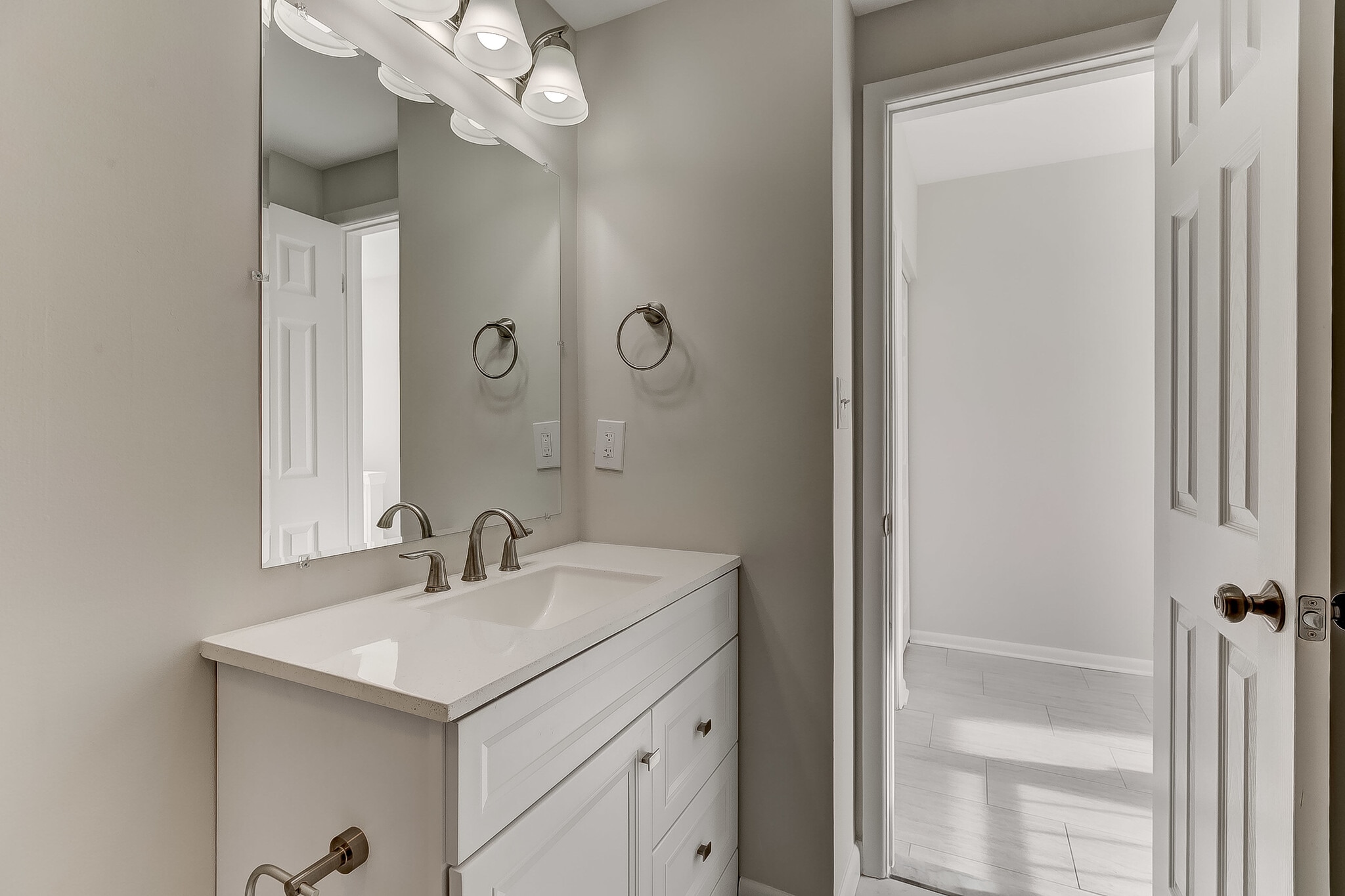 Building Photo - 136 Welcome Aly