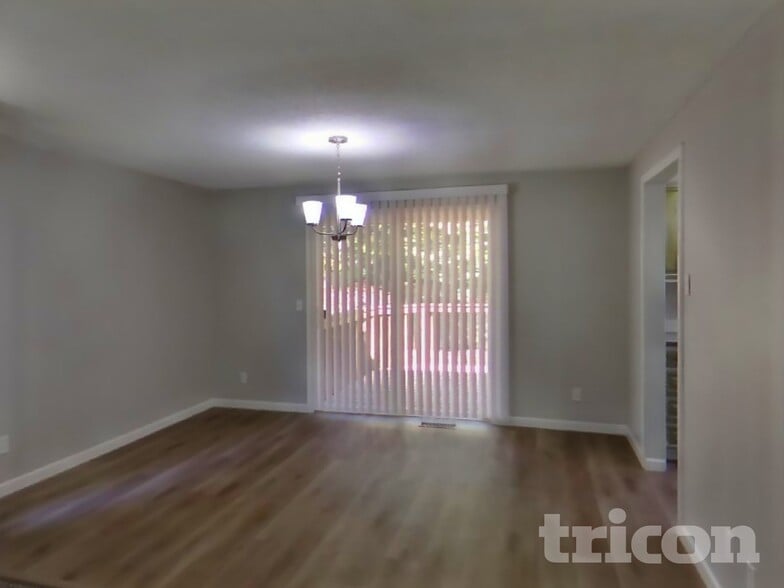 Building Photo - 3394 Tyee Pl NE