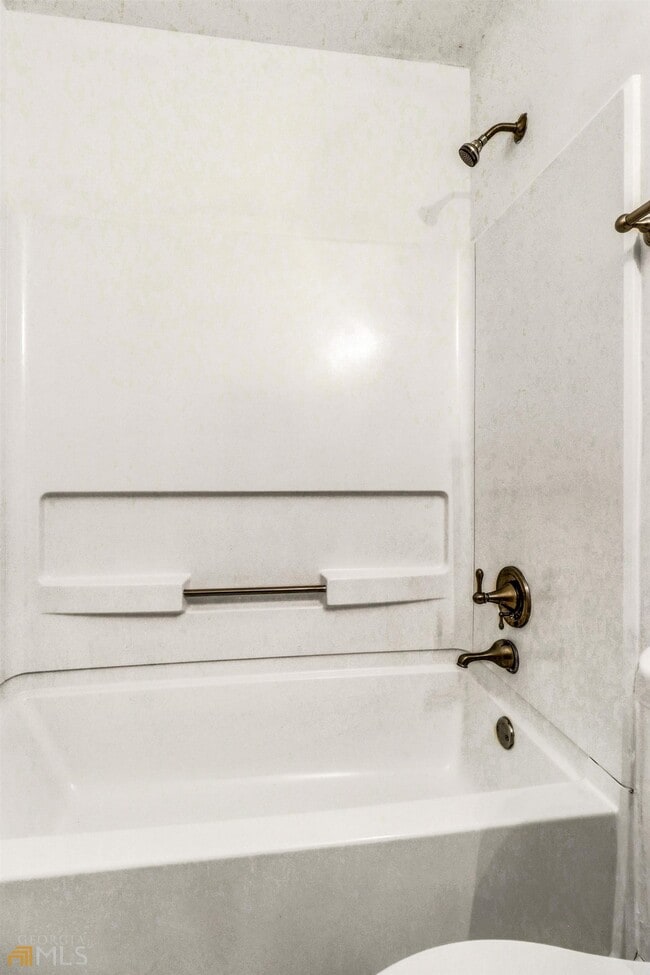 Building Photo - 2537 Bonnybrook Dr SW