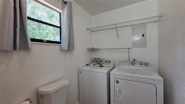 Building Photo - 4344 NW 25th Terrace