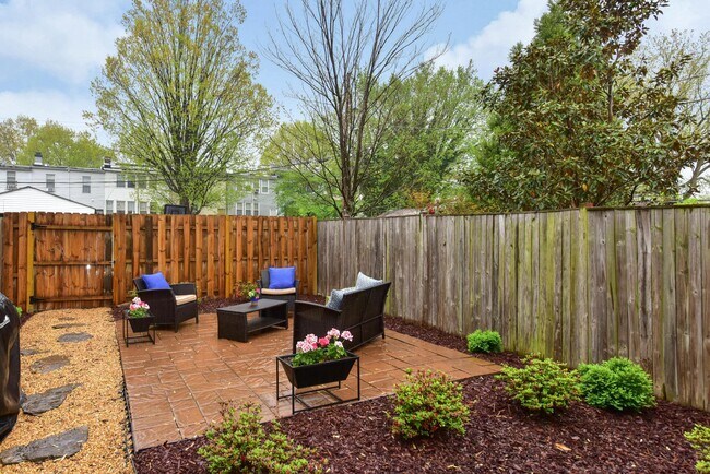 Building Photo - 1343 Kennedy St NW