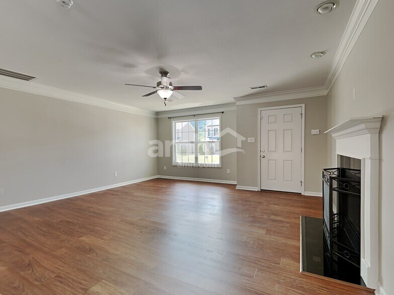 Building Photo - 8124 Cambridge Reserve Dr