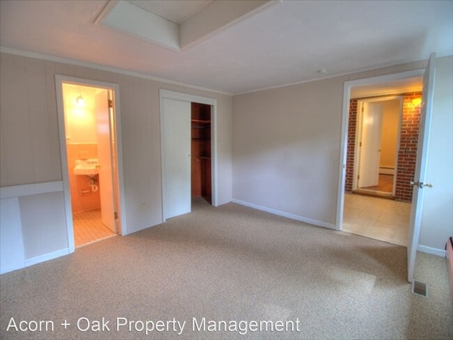 Building Photo - 3 br, 2 bath House - 510 Everett Place
