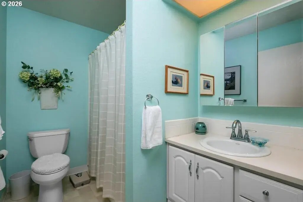 Building Photo - 1655 NW Lakeway Ln