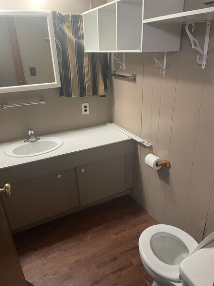 Building Photo - 4120 Roy St