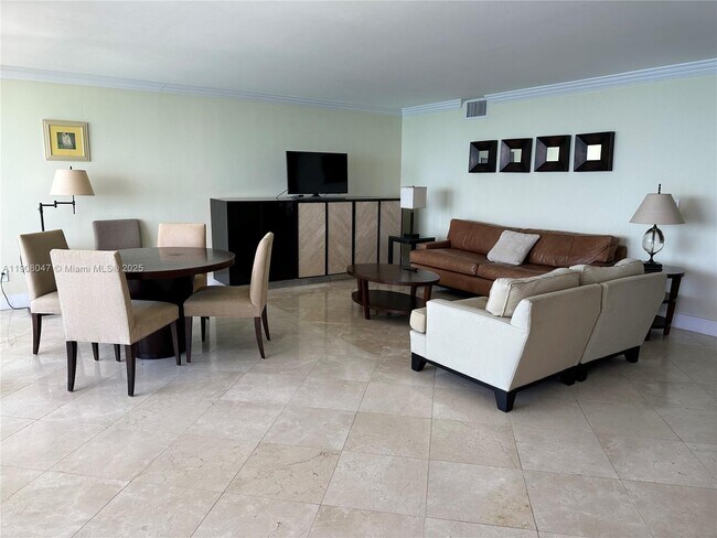 Building Photo - 881 Ocean Dr