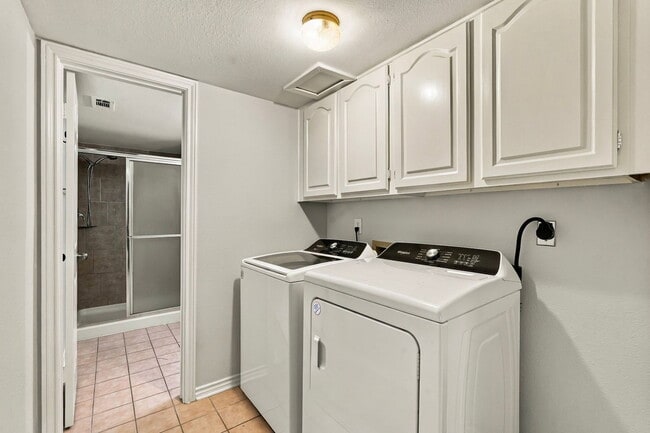 Building Photo - 7744 Champion Pines Dr